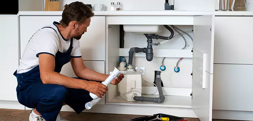 Plumbers for Frozen Pipes in Garden City